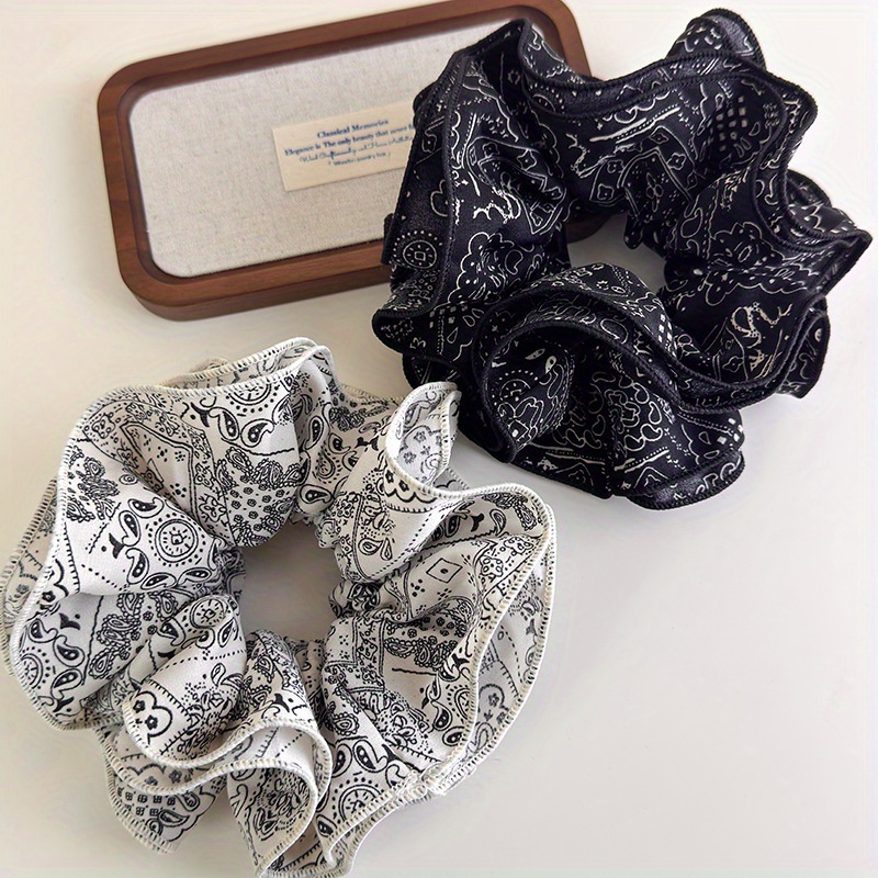 Elegant Black and White Fabric - Travel Accessories Gear 评论和价格