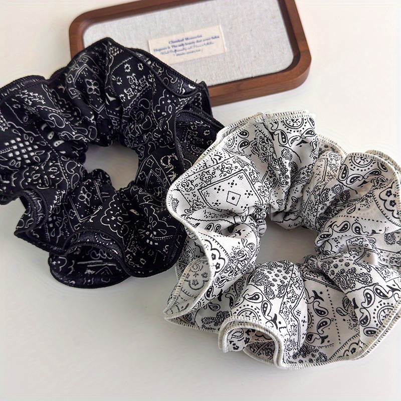Elegant Black and White Fabric - Travel Accessories Gear 评论和价格