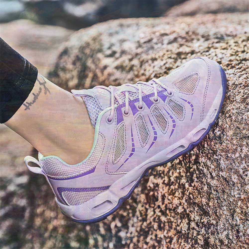 Sumer Round Tip Silver Sneaker - Travel Accessories Ideas 评论和价格