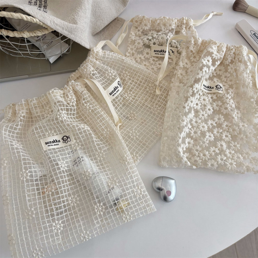 Lace Embroidered Daisy Mesh Dr - Travel Accessories Toiletries 评论和价格